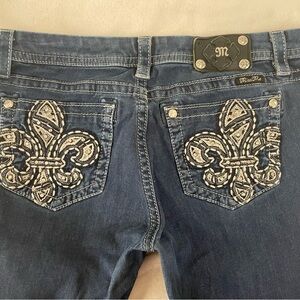 Miss Me Women's 32 Blue Jeans with Fleur-de-Lis Embroidery